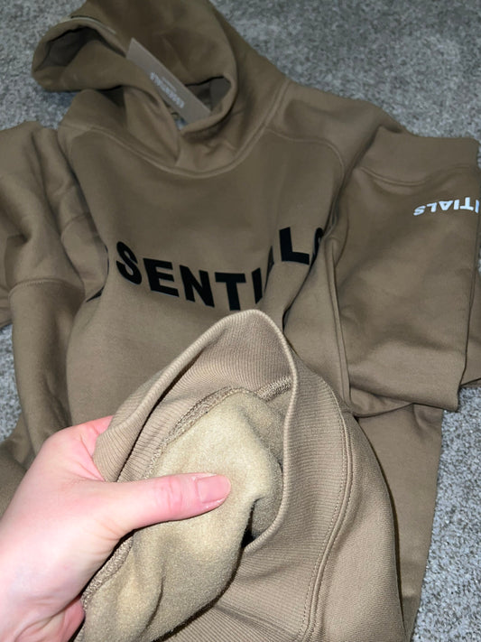 Hoodie Care 101: How to Maintain the Perfect Fit & Look